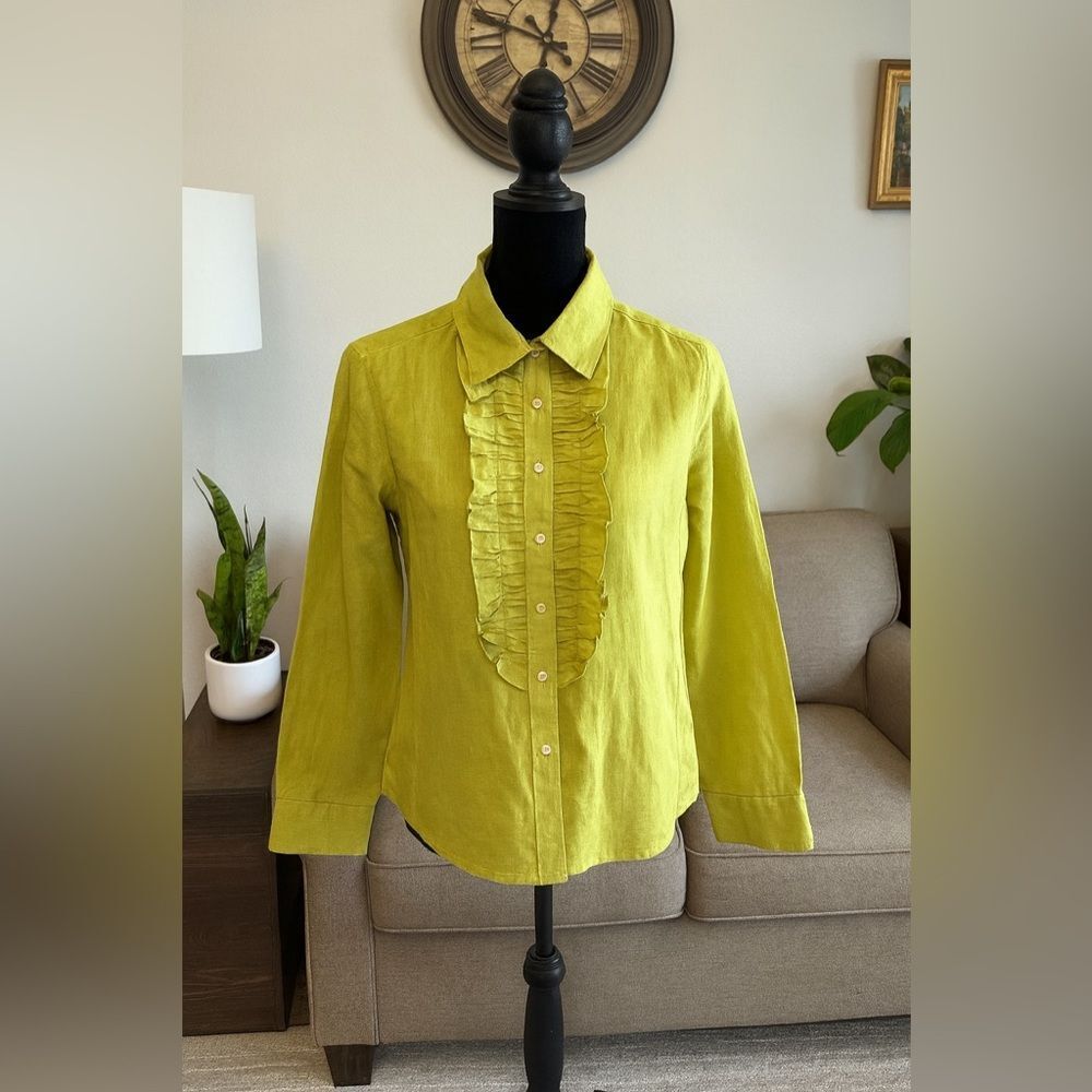 Harold’s 100% Linen Ruffle Front Blouse M Green | Classic Feminine Style